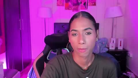 massielhot online show from February 2026 05:52:01 PM