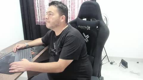 massimo_danger online show from October 2025 03:24:01 PM