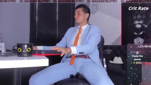 I am Massimo online show from November 2025 01:00:01 PM