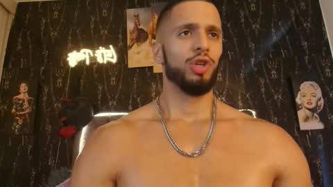 massimo_greco2 online show from November 2025 09:48:02 PM