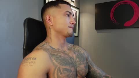 Massimo online show from December 2025 05:51:01 PM