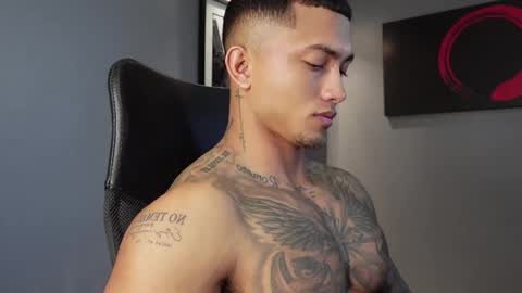 Massimo online show from December 2025 10:04:02 PM