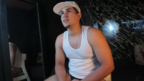 Snapshot of massimo_vidal chatting on April 2026 12:24:02 AM massimo_vidal online show from April 2026 12:24:02 AM