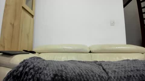 Snapshot of master4pigbitchslv chatting on November 2025 10:59:01 AM Domi online show from November 2025 10:59:01 AM