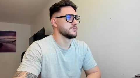 Snapshot of master_alexxxander chatting on December 2025 07:17:01 AM Alex online show from December 2025 07:17:01 AM