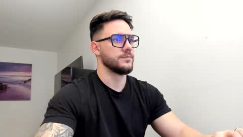 Snapshot of master_alexxxander chatting on December 2025 06:19:01 AM Alex online show from December 2025 06:19:01 AM