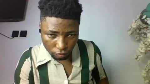 Snapshot of master_kael chatting on December 2025 11:22:02 PM Master Kael online show from December 2025 11:22:02 PM