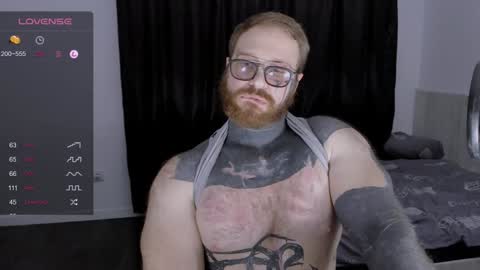 Snapshot of master_oil chatting on December 2024 10:02:02 PM Huge Alex online show from December 2024 10:02:02 PM