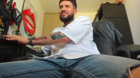 steven  online show from January 2025 08:40:02 PM