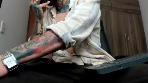 steven  online show from November 2025 04:51:02 PM