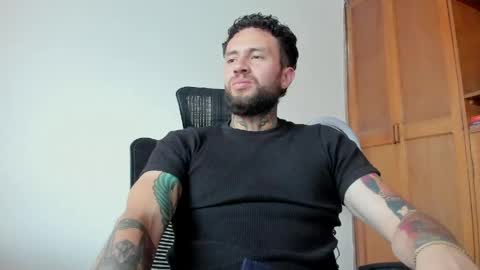 Snapshot of master_steven_01 chatting on May 2026 10:16:01 PM steven online show from May 2026 10:16:01 PM