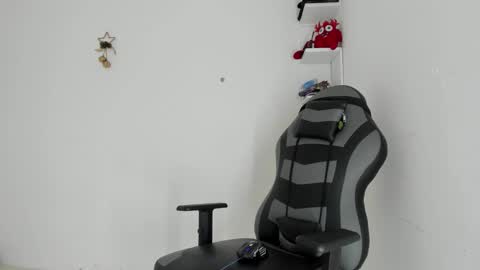 Snapshot of masteralda09 chatting on November 2025 02:31:02 PM Alpha junior online show from November 2025 02:31:02 PM