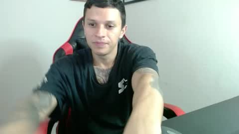 Snapshot of masterdave7 chatting on November 2025 07:03:01 PM Dave online show from November 2025 07:03:01 PM