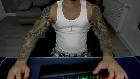 Snapshot of masterkingmuscle chatting on January 2025 09:23:02 PM masterkingmuscle online show from January 2025 09:23:02 PM