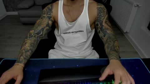 Snapshot of masterkingmuscle chatting on January 2025 11:02:01 PM masterkingmuscle online show from January 2025 11:02:01 PM