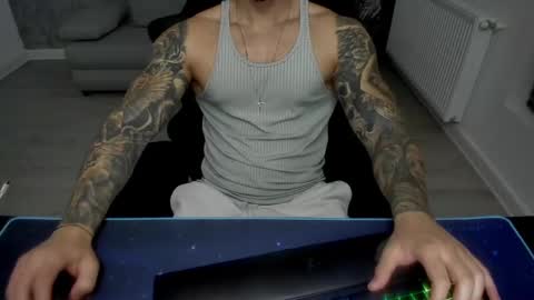 Snapshot of masterkingmuscle chatting on January 2025 09:11:02 PM masterkingmuscle online show from January 2025 09:11:02 PM