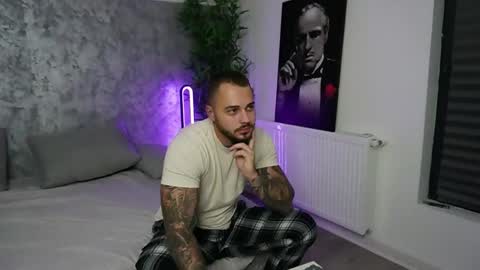 Snapshot of masterkingmuscle chatting on October 2025 08:29:02 PM masterkingmuscle online show from October 2025 08:29:02 PM