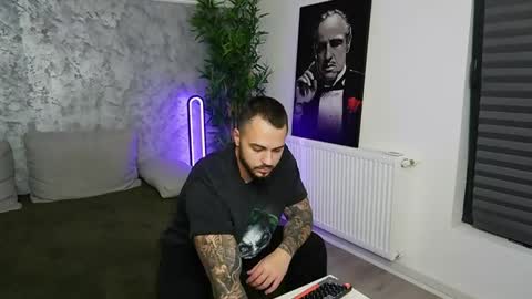 Snapshot of masterkingmuscle chatting on December 2025 09:24:02 PM masterkingmuscle online show from December 2025 09:24:02 PM