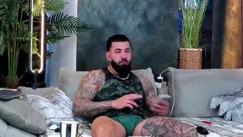 Snapshot of masterkingofmuscle chatting on November 2025 09:42:01 AM masterkingofmuscle online show from November 2025 09:42:01 AM