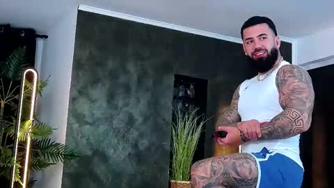 Snapshot of masterkingofmuscle chatting on November 2025 09:27:01 PM masterkingofmuscle online show from November 2025 09:27:01 PM