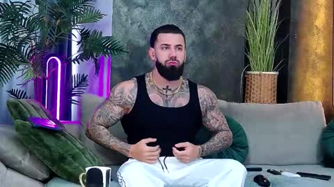 Snapshot of masterkingofmuscle chatting on February 2026 07:57:02 AM masterkingofmuscle online show from February 2026 07:57:02 AM