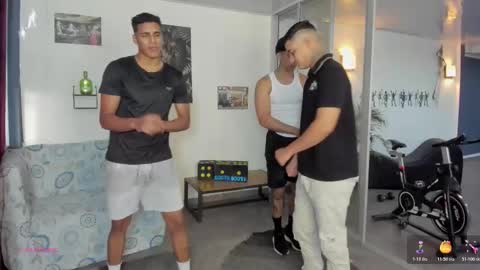 Team Cris Darwin- Fernando- Stiven- David online show from October 2025 11:33:01 AM