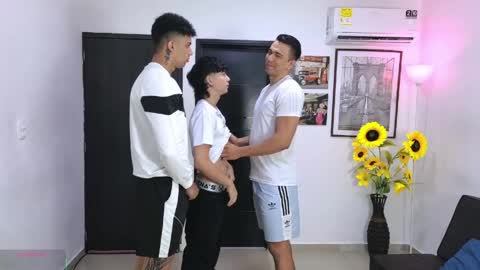 Snapshot of masters_sexx chatting on April 2026 11:09:01 AM Team Cris Darwin- Fernando- Stiven- David online show from April 2026 11:09:01 AM