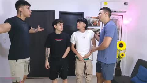Snapshot of masters_sexx chatting on April 2026 11:24:01 AM Team Cris Darwin- Fernando- Stiven- David online show from April 2026 11:24:01 AM