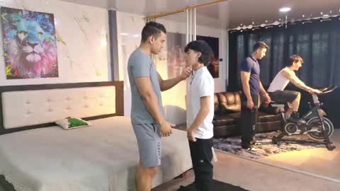 Snapshot of masters_sexx chatting on April 2026 11:19:02 AM Team Cris Darwin- Fernando- Stiven- David online show from April 2026 11:19:02 AM