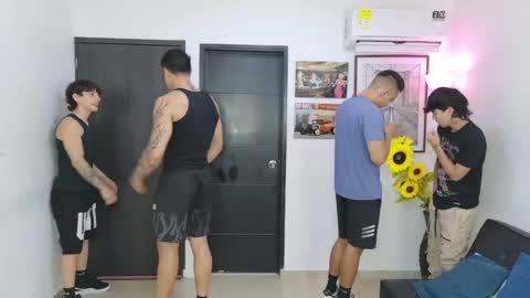 Snapshot of masters_sexx chatting on May 2026 11:16:01 AM Team Cris Darwin- Fernando- Stiven- David online show from May 2026 11:16:01 AM