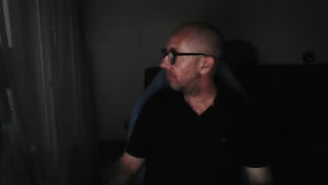 Snapshot of mat11efou chatting on October 2025 05:41:02 PM mat11efou online show from October 2025 05:41:02 PM