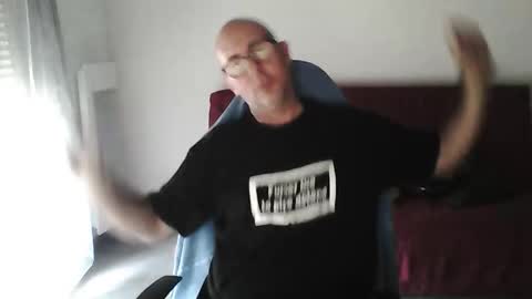 Snapshot of mat11efou chatting on October 2025 09:07:02 AM mat11efou online show from October 2025 09:07:02 AM