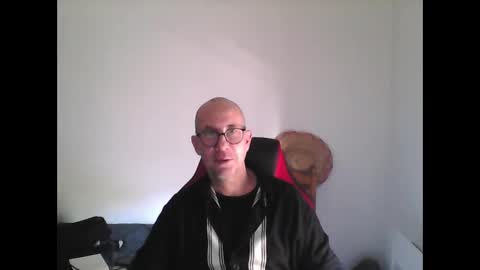 mat11efou online show from April 2026 12:02:01 PM