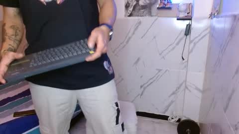 Snapshot of mat_kush chatting on December 2025 02:41:02 AM Matt online show from December 2025 02:41:02 AM