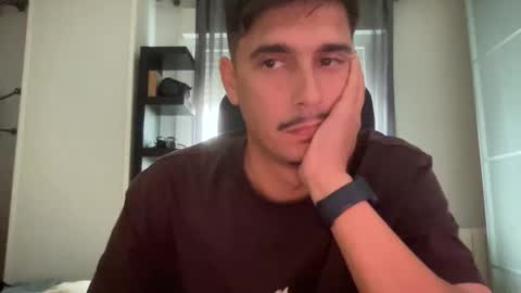 Snapshot of matahavi chatting on October 2025 02:41:01 PM Aaron online show from October 2025 02:41:01 PM