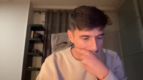 Snapshot of matahavi chatting on October 2025 05:52:01 PM Aaron online show from October 2025 05:52:01 PM