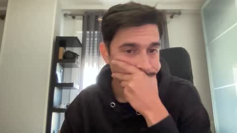 Snapshot of matahavi chatting on November 2025 10:58:02 AM Aaron online show from November 2025 10:58:02 AM