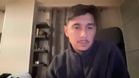 Snapshot of matahavi chatting on December 2025 07:21:02 PM Aaron online show from December 2025 07:21:02 PM