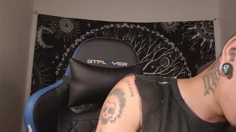 Mateo online show from October 2025 10:55:02 PM