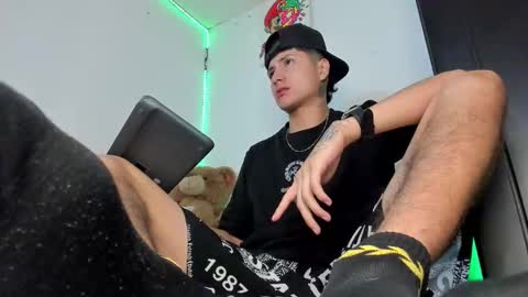 mateo_escobar online show from December 2025 02:50:02 AM