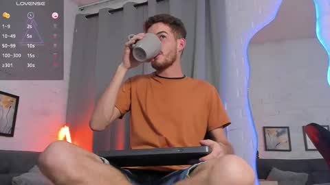 MATEO HUNTER online show from November 2025 12:05:01 AM