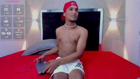 Mateo and Noah online show from November 2025 06:29:02 PM