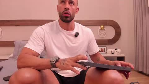 Mateo online show from July 2026 07:05:02 PM