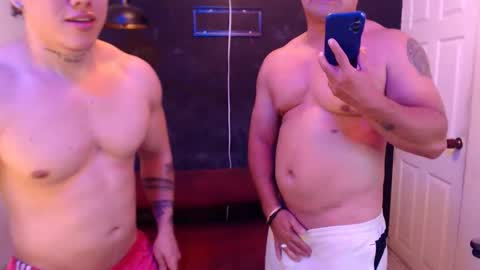 Snapshot of mateosexyhot22 chatting on December 2025 04:01:02 PM Mateo online show from December 2025 04:01:02 PM