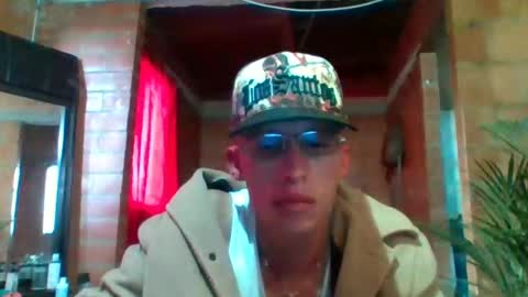 alamora online show from November 2025 08:51:01 PM