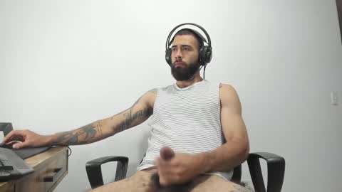 Matheus     online show from December 2024 03:45:01 AM