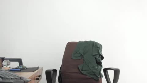 Matheus     online show from January 2025 07:27:02 PM