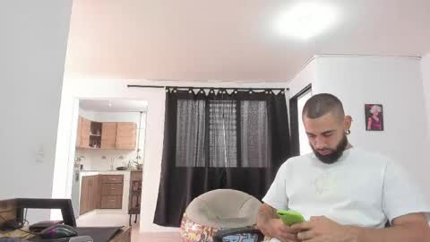 Snapshot of matheusbeard2 chatting on April 2026 08:57:02 PM Matheus online show from April 2026 08:57:02 PM