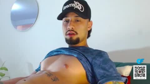 STRURIBE ON INSTAGRAM online show from December 2025 03:06:01 PM