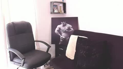 Snapshot of mathews_roses chatting on September 2025 03:55:02 PM Marck Mathews online show from September 2025 03:55:02 PM